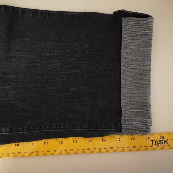 YNXDJ Ladies Capri Length Made in the USA Blue Jeans - Picture 8 of 10